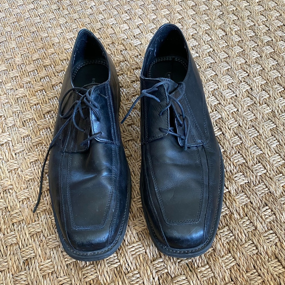 Bostonian Men’s Black Dress Shoes